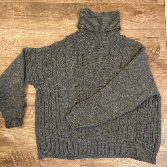 NWOT Pistache cable knit sweater - Picture 2 of 6